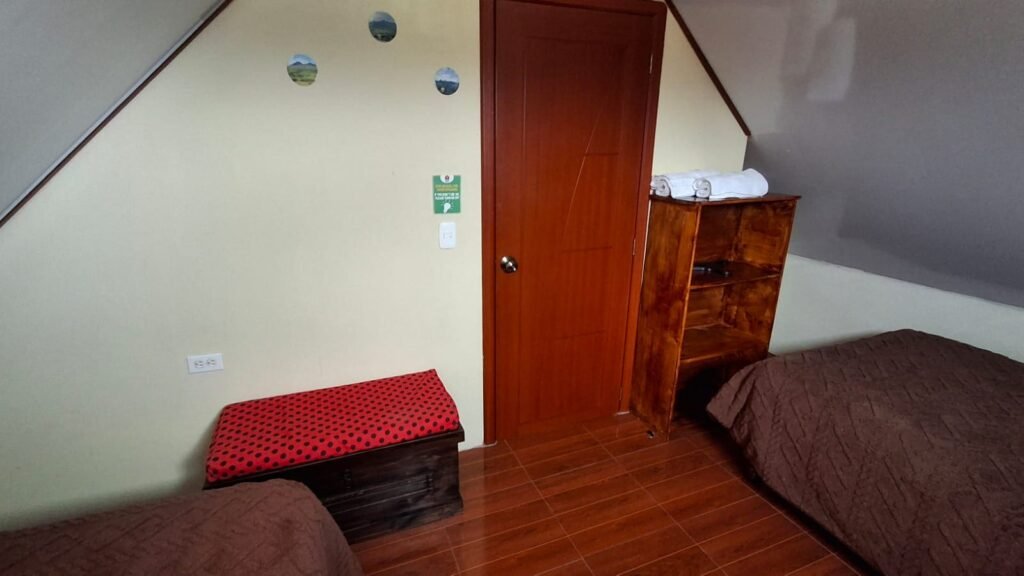 hostel-room-cotopaxi-area