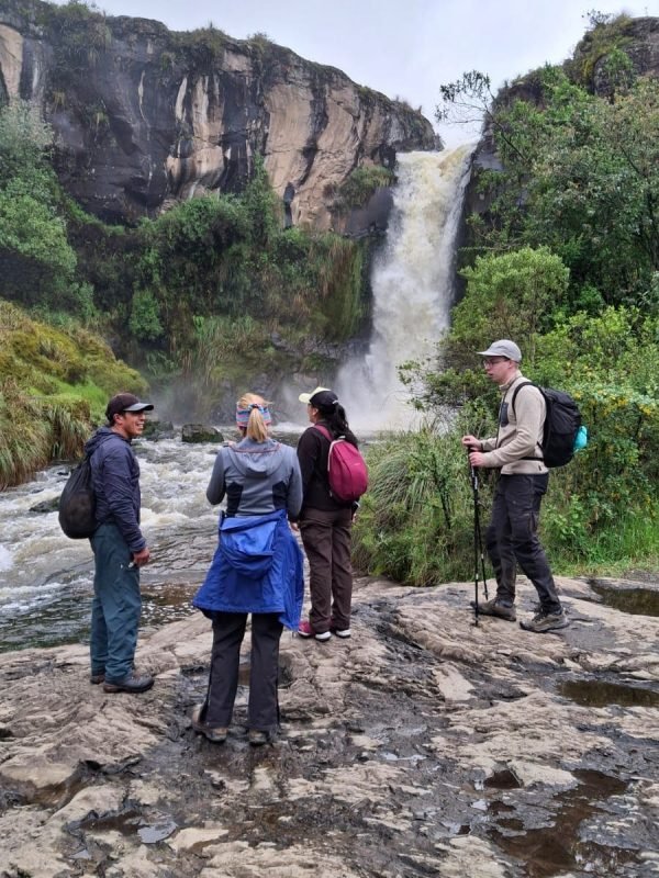 waterfall-hike-cotopaxi-region